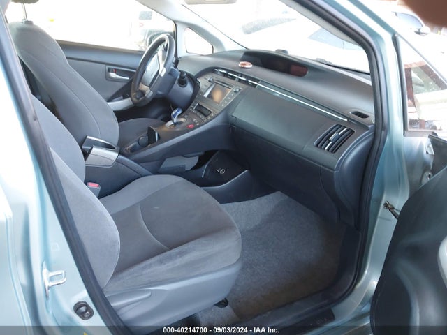 Toyota Prius Two 2015 JTDKN3DU3F1943415 Image 5