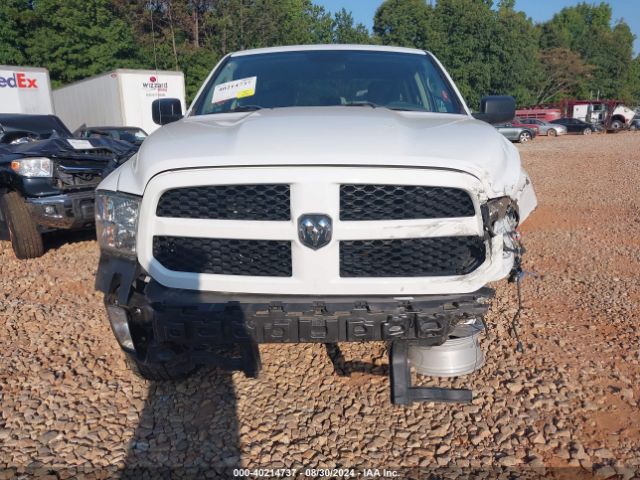 1C6RR6FG2KS528626 RAM 1500 Classic Express Quad Cab 4x2 6'4 Box