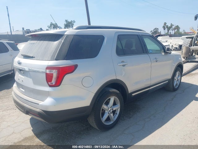 Ford EXPLORER XLT 2019 1FM5K7D87KGB08758 Image 4