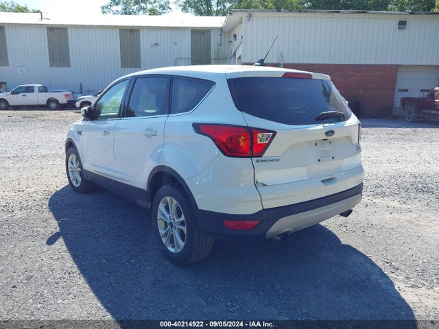 Ford ESCAPE SE 2019 1FMCU9GD3KUC07522 Image 3
