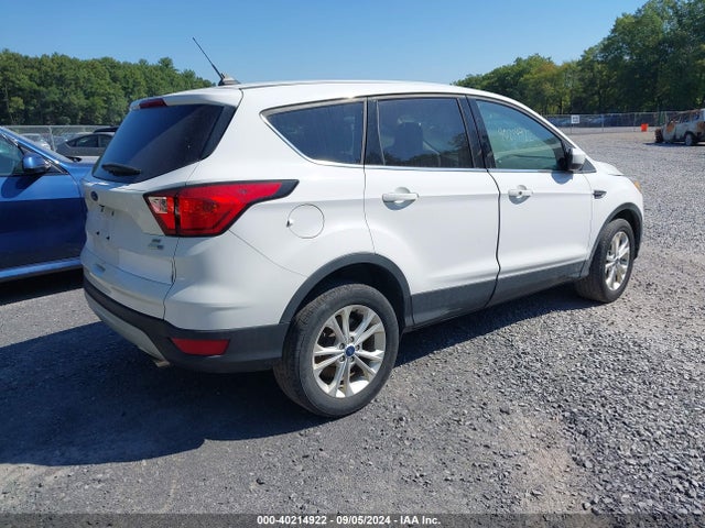 Ford ESCAPE SE 2019 1FMCU9GD3KUC07522 Image 4