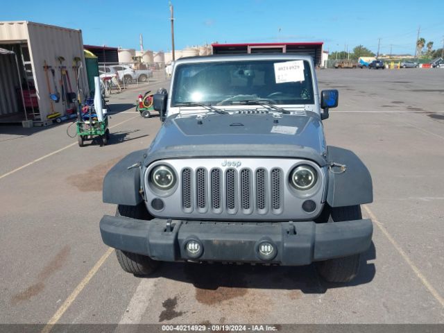 1C4HJWDG0EL227706 Jeep Wrangler Unlimited Sport