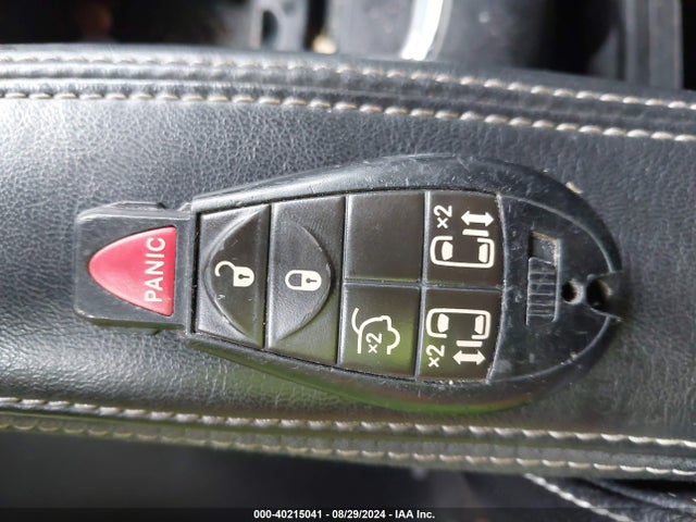 2C4RC1HG5FR610111 Chrysler Town & Country S