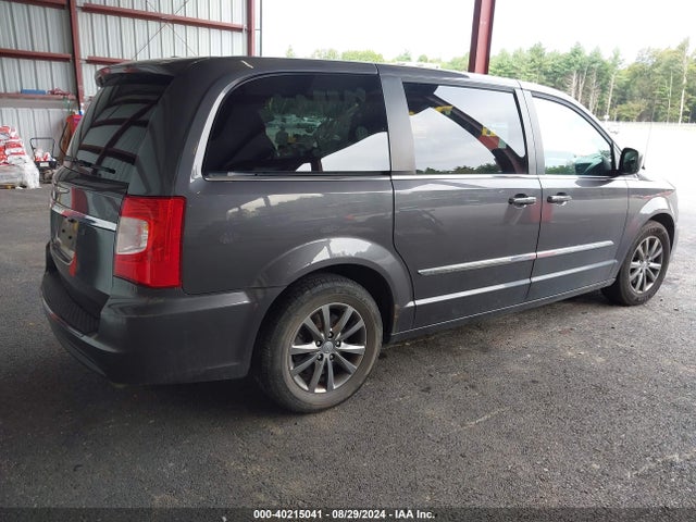 2C4RC1HG5FR610111 Chrysler Town & Country S