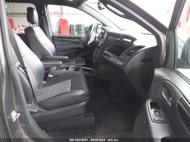 2C4RC1HG5FR610111 Chrysler Town & Country S