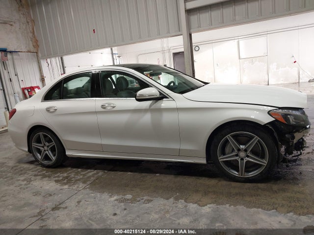 55SWF6GB3FU042528 Mercedes-Benz C 400 4matic