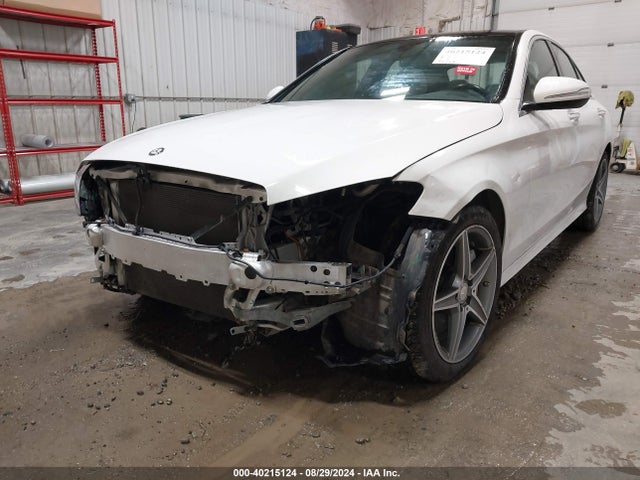 55SWF6GB3FU042528 Mercedes-Benz C 400 4matic