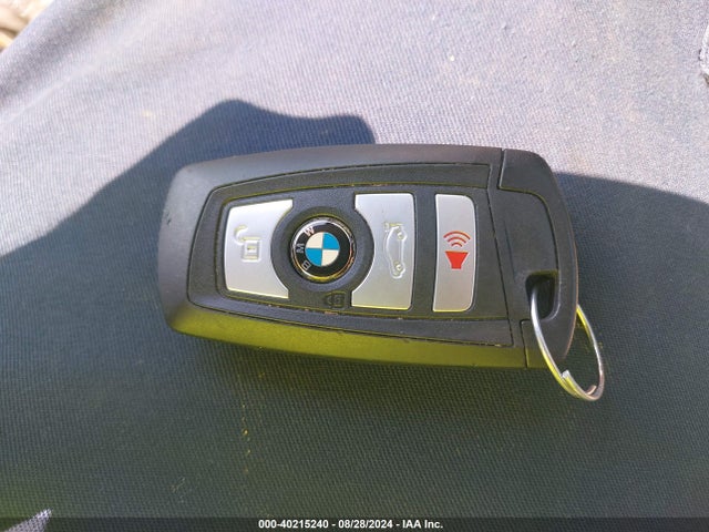 BMW 528i Xdrive 2015 WBA5A7C59FD620704 Image 11