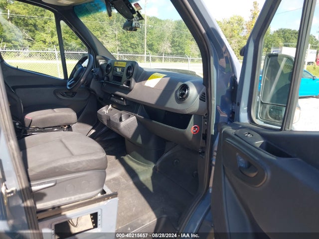 WD4PF0CD6KP105301 Mercedes-Benz Sprinter 2500 High Roof V6/standard Roof V6