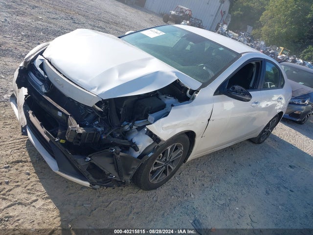 KIA Forte Lxs 2023 3KPF24AD8PE590138 Image 2