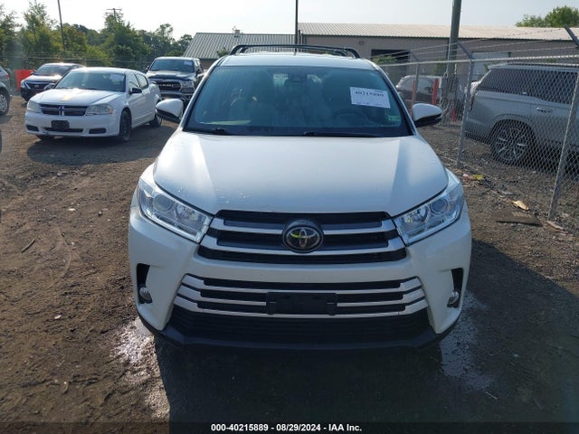 Toyota Highlander Le Plus 2019 5TDBZRFH2KS969234 Image 12