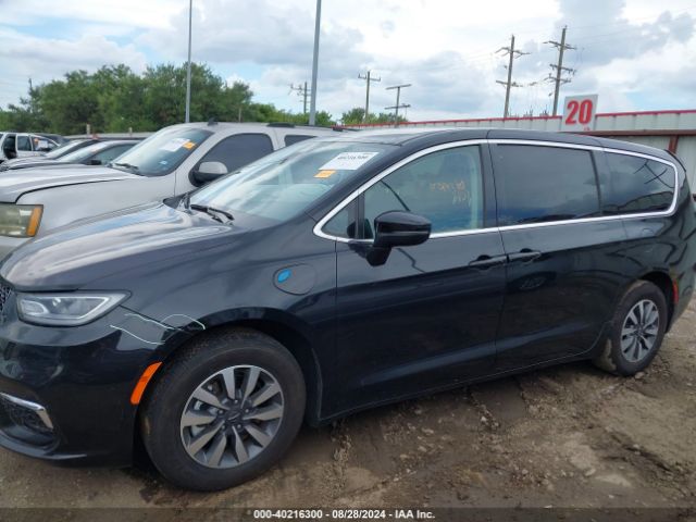 2C4RC1L77PR562135 Chrysler Pacifica Hybrid Touring L