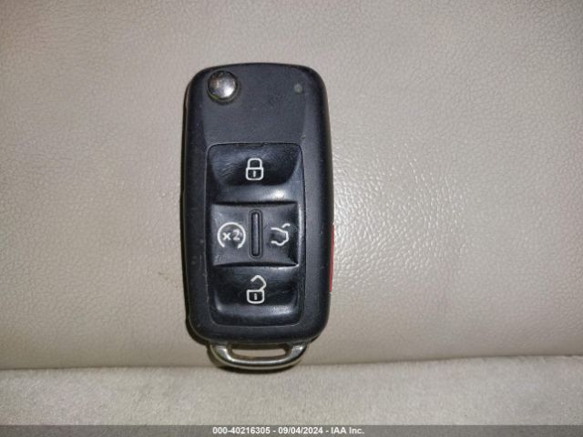 1VWCN7A33EC045680 Volkswagen Passat 2.0l Tdi Sel Premium