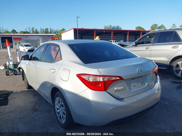 Toyota COROLLA LE 2017 5YFBURHE4HP615671 Image 3