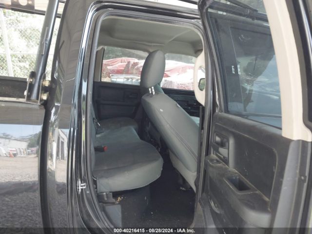 1C6RR7FT7JS286756 RAM 1500 Express Quad Cab 4x4 6'4 Box