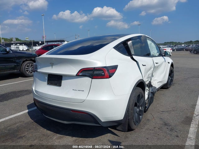 2023 TESLA MODEL Y 7SAYGDEE7PA097672 Photo 3