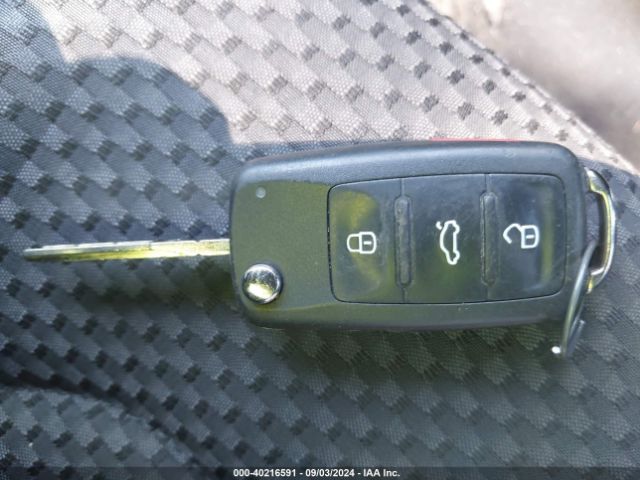 1VWAT7A35EC095624 Volkswagen Passat 1.8t S