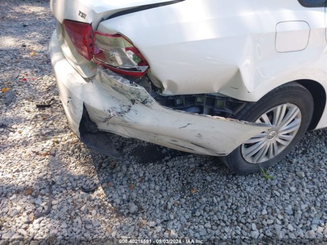 1VWAT7A35EC095624 Volkswagen Passat 1.8t S