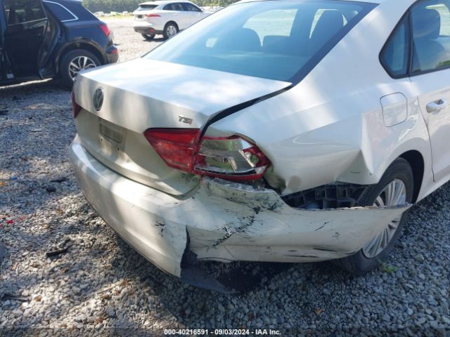 1VWAT7A35EC095624 Volkswagen Passat 1.8t S