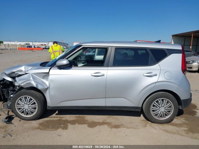 KNDJ23AU3L7032129 KIA SOUL LX