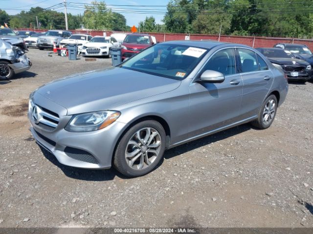55SWF4JB3FU074909 Mercedes-Benz C 300 Luxury/sport
