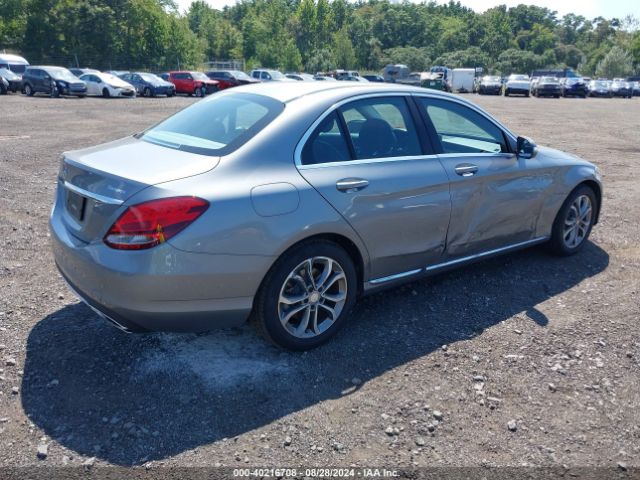 55SWF4JB3FU074909 Mercedes-Benz C 300 Luxury/sport