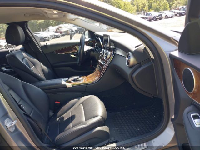 55SWF4JB3FU074909 Mercedes-Benz C 300 Luxury/sport