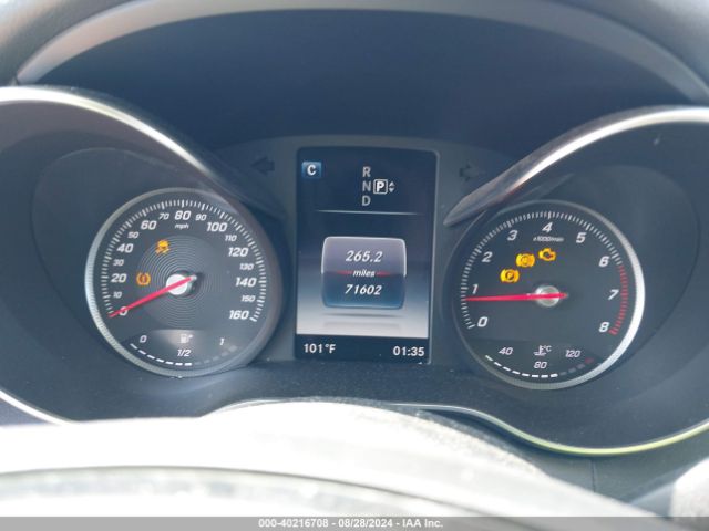 55SWF4JB3FU074909 Mercedes-Benz C 300 Luxury/sport