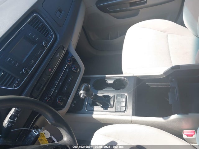 KIA SEDONA LX 2016 KNDMB5C16G6129705 Image 12
