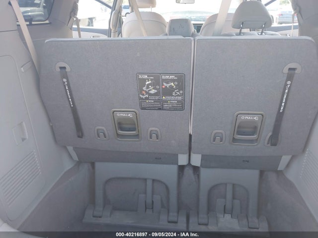 KIA SEDONA LX 2016 KNDMB5C16G6129705 Image 16