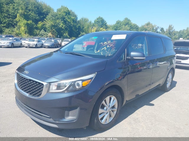 KIA SEDONA LX 2016 KNDMB5C16G6129705 Image 2