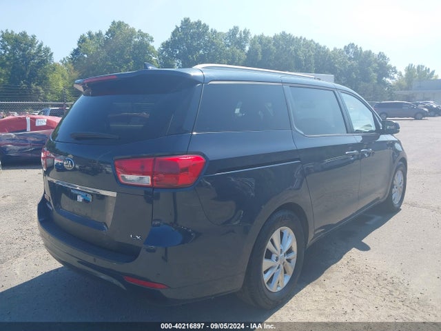 KIA SEDONA LX 2016 KNDMB5C16G6129705 Image 4