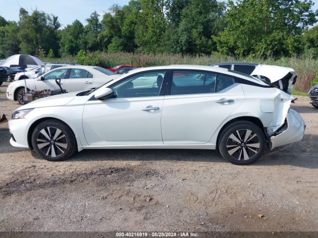 1N4BL4EW5NN315428 Nissan Altima Sl Intelligent Awd