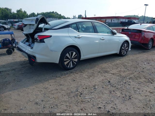 1N4BL4EW5NN315428 Nissan Altima Sl Intelligent Awd