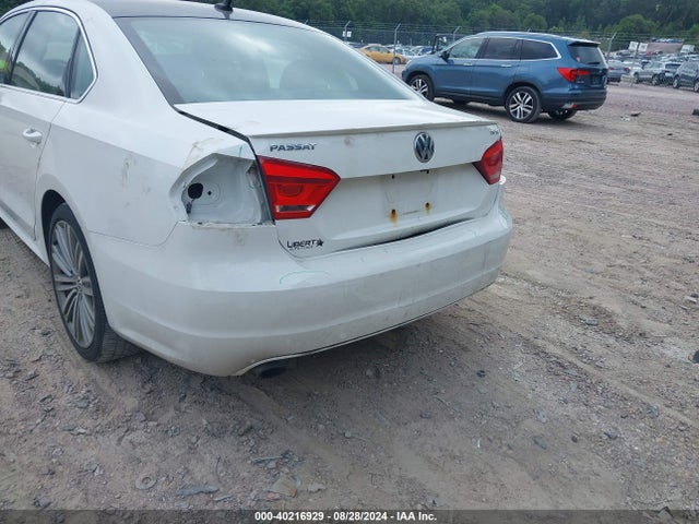1VWBS7A30FC082093 Volkswagen Passat 1.8t Sport