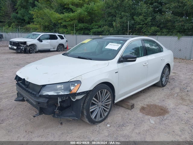 1VWBS7A30FC082093 Volkswagen Passat 1.8t Sport