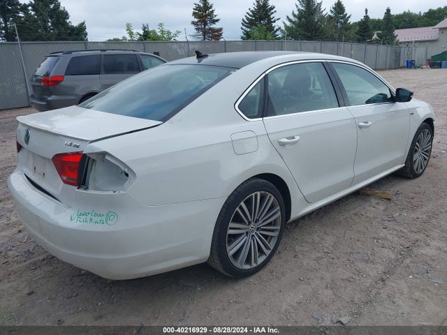 1VWBS7A30FC082093 Volkswagen Passat 1.8t Sport