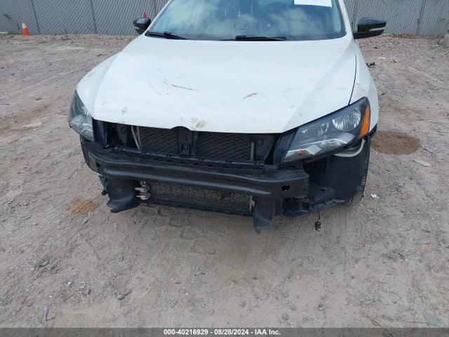1VWBS7A30FC082093 Volkswagen Passat 1.8t Sport