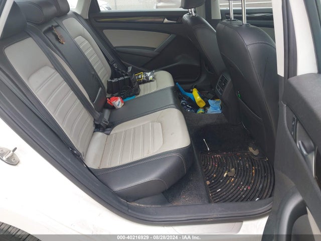 1VWBS7A30FC082093 Volkswagen Passat 1.8t Sport