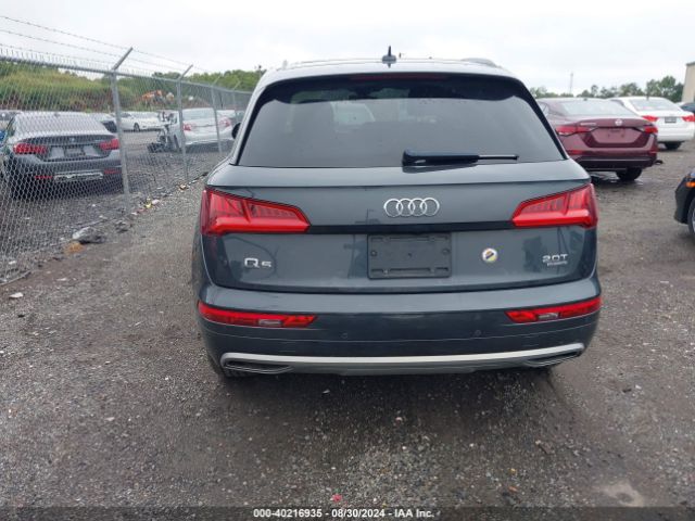 WA1BNAFY4J2248555 Audi Q5 2.0t Premium/2.0t Tech Premium