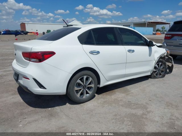 3KPA24AD1NE458085 KIA RIO S