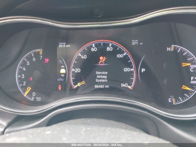 1C4RJFAG2KC563782 Jeep Grand Cherokee Laredo E 4x4