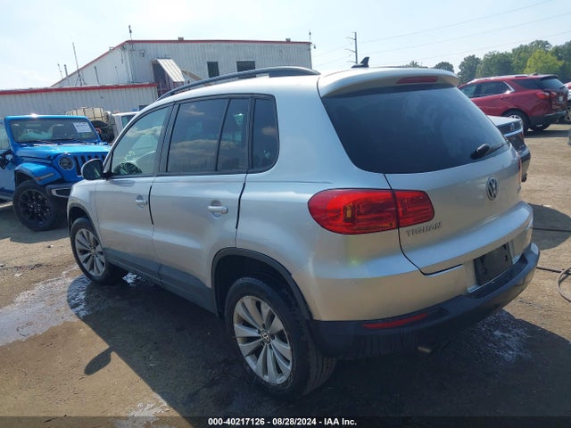WVGAV7AXXFW511713 Volkswagen TIGUAN SE