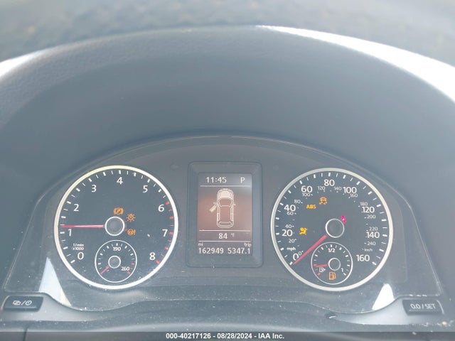 WVGAV7AXXFW511713 Volkswagen TIGUAN SE