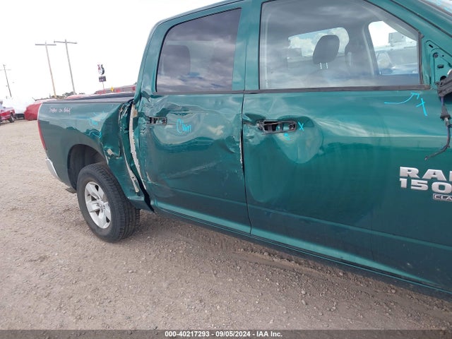 3C6RR7KG8LG204648 RAM 1500 Classic Tradesman  4x4 5'7 Box