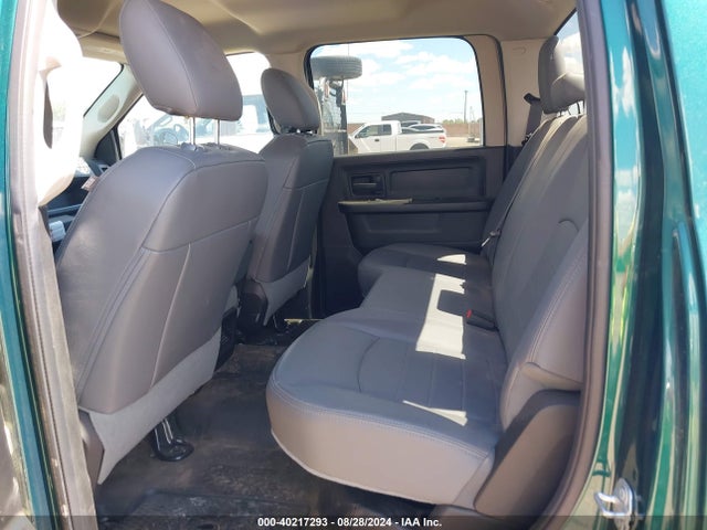 3C6RR7KG8LG204648 RAM 1500 Classic Tradesman  4x4 5'7 Box