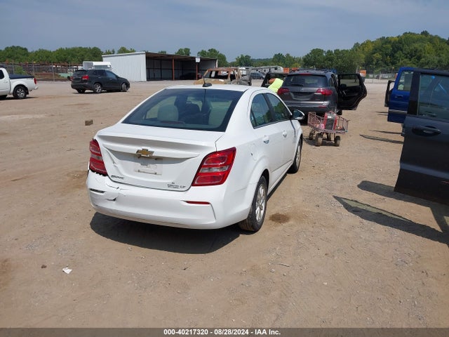 Chevrolet Sonic Lt Auto 2017 1G1JD5SH5H4109348 Image 4