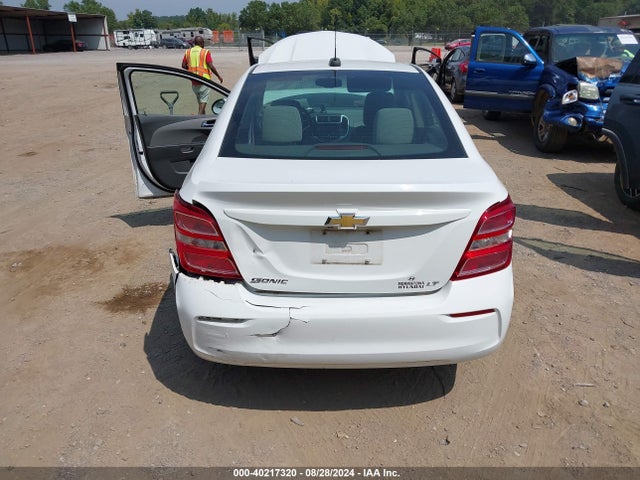 Chevrolet Sonic Lt Auto 2017 1G1JD5SH5H4109348 Image 6