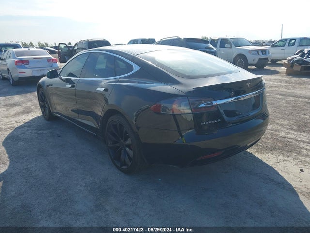 2016 TESLA MODEL S 5YJSA1E41GF177501 Photo 2