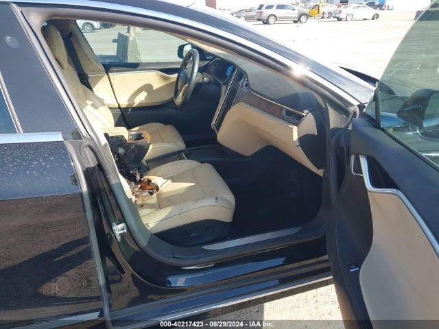 2016 TESLA MODEL S 5YJSA1E41GF177501 Photo 4